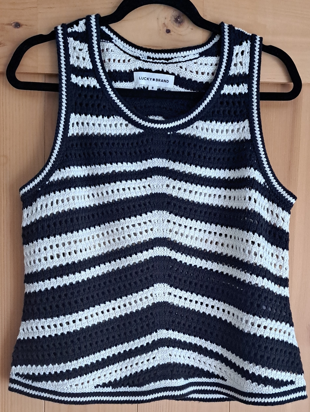 Womens Crochet Lucky Brand Tank Top. Size Medium